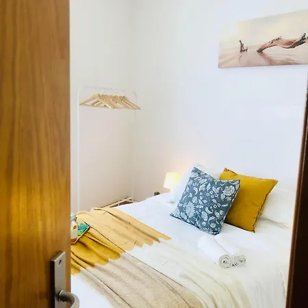 Quarto Com Vista Do Rio Tejo ליסבון