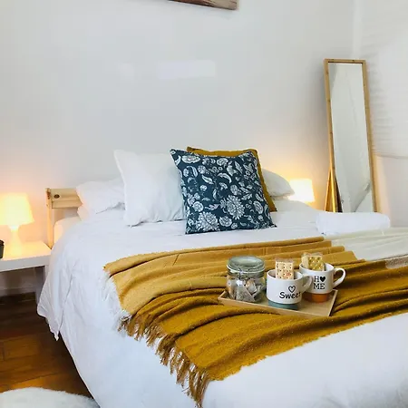 招待所 Quarto Com Vista Do Rio Tejo *