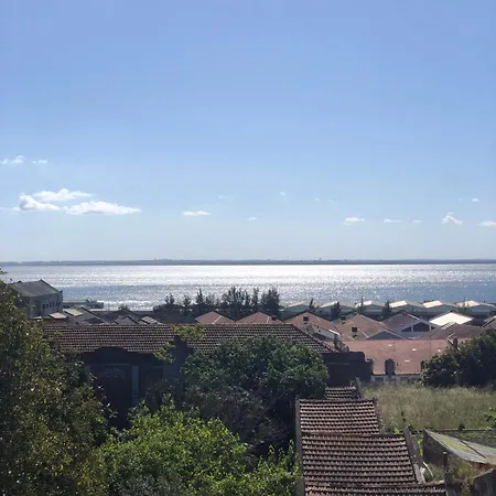 Quarto Com Vista Do Rio Tejo *